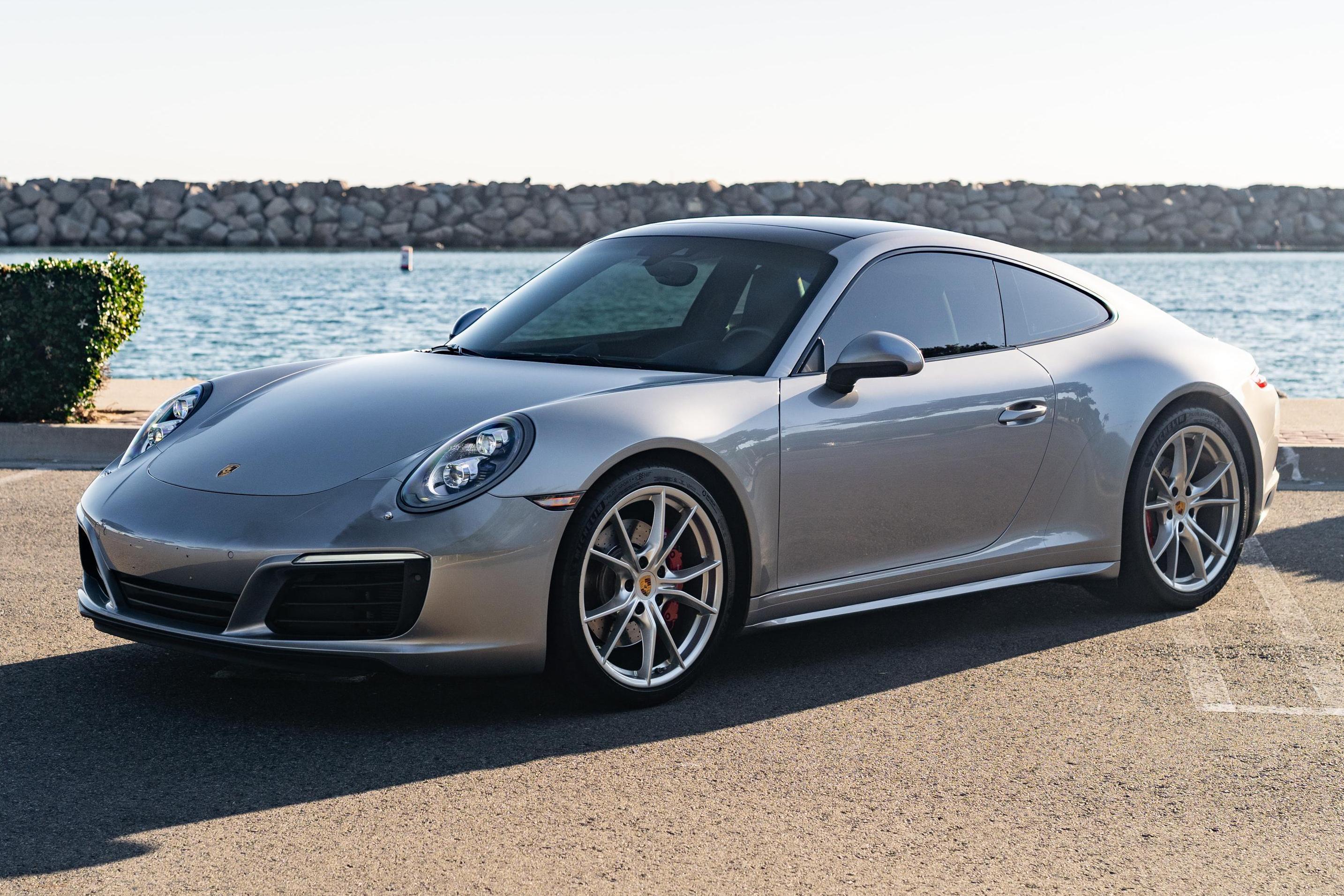 2017 Porsche 911 Carrera 4S Coupe