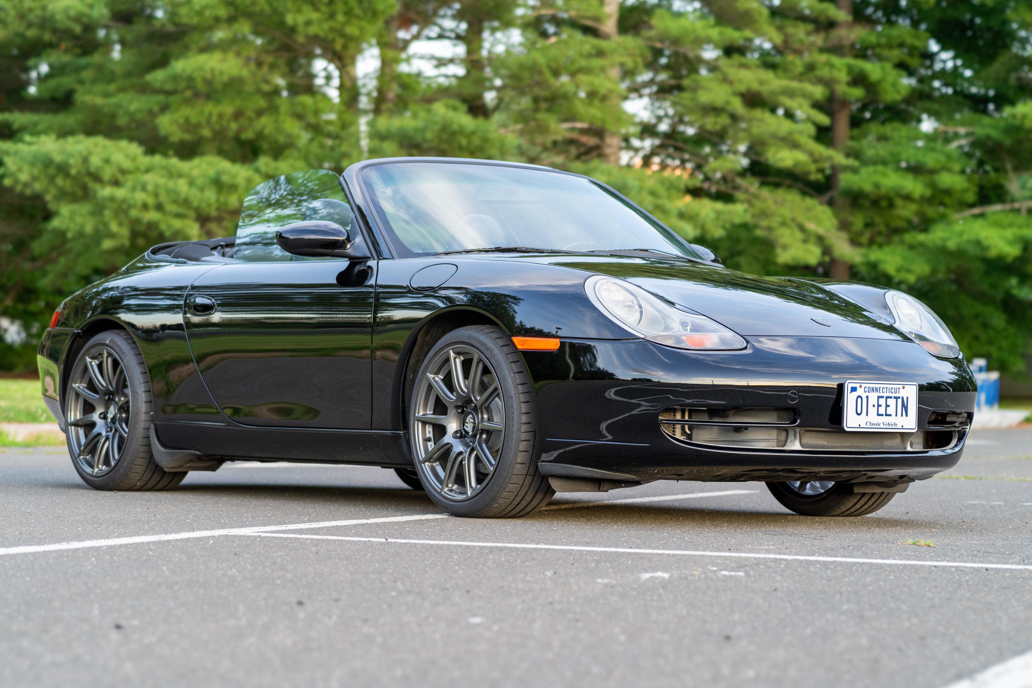 2000 Porsche 911 Carrera 4 Cabriolet