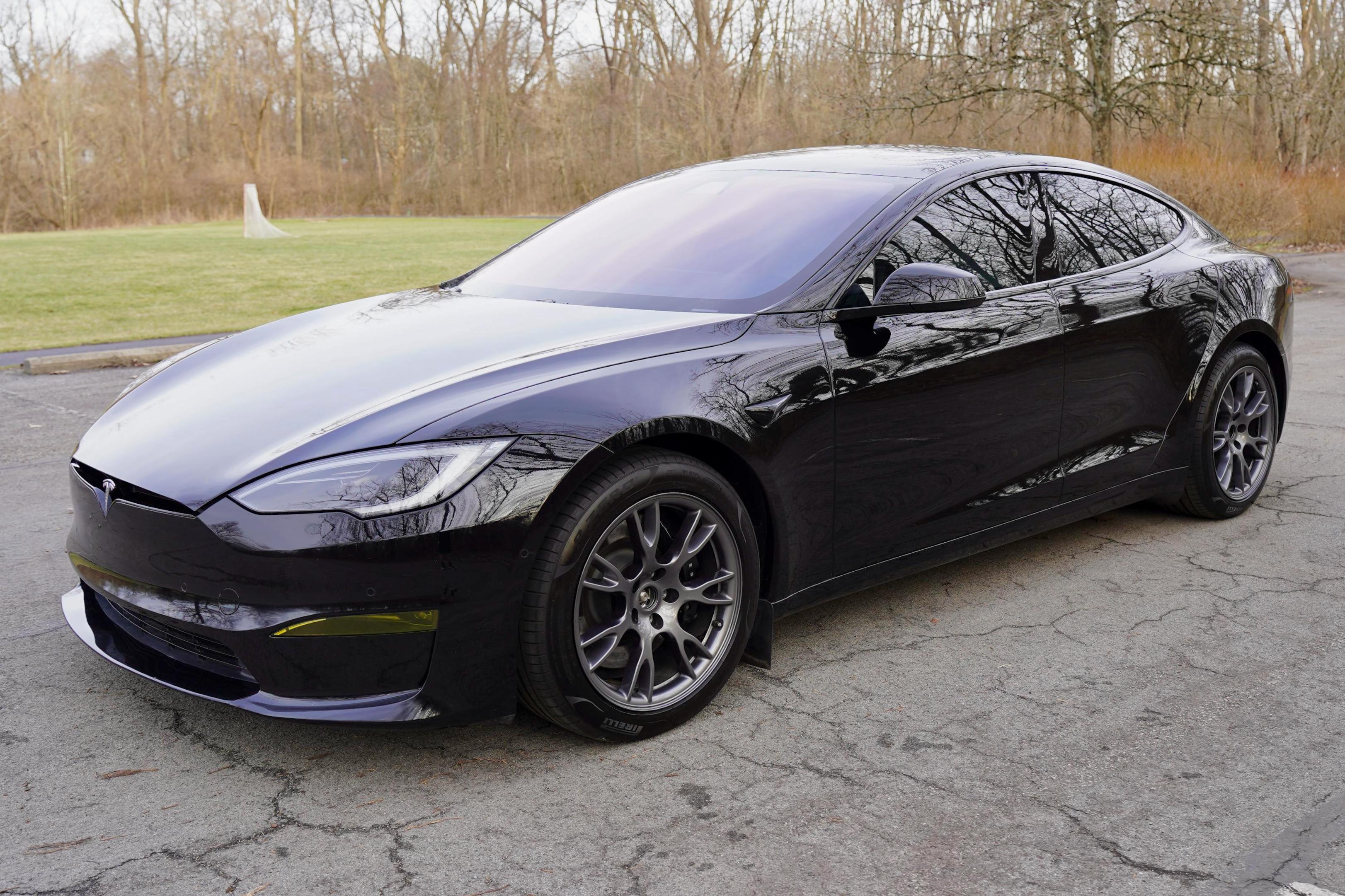 2022 Tesla Model S Plaid