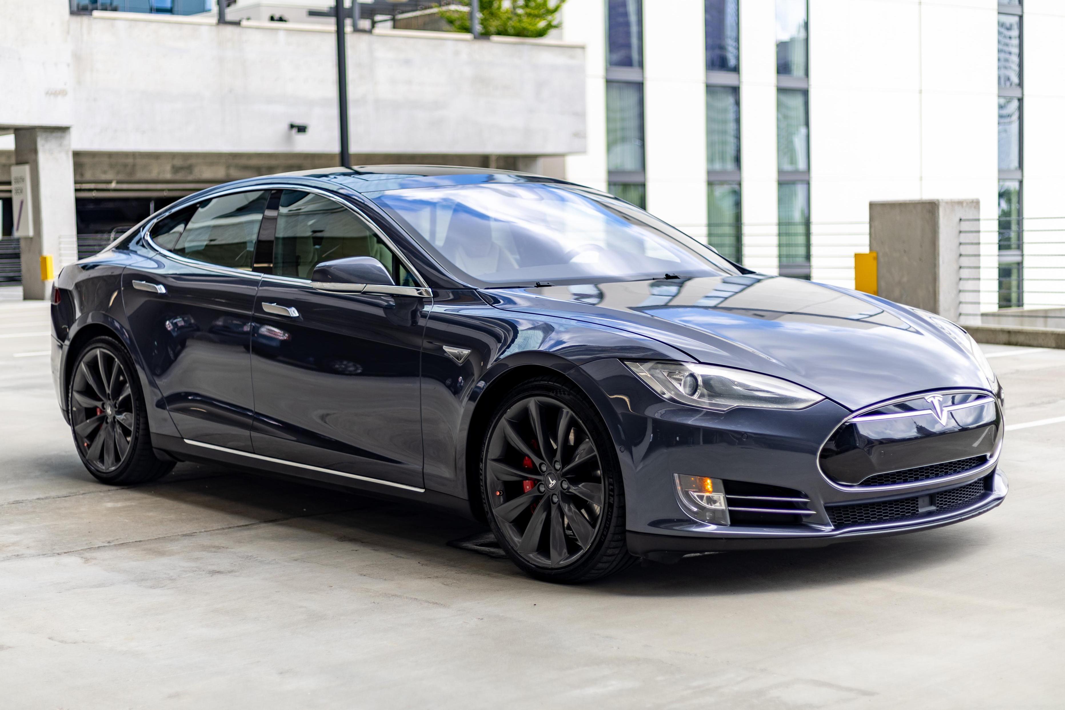 2015 Tesla Model S P85D
