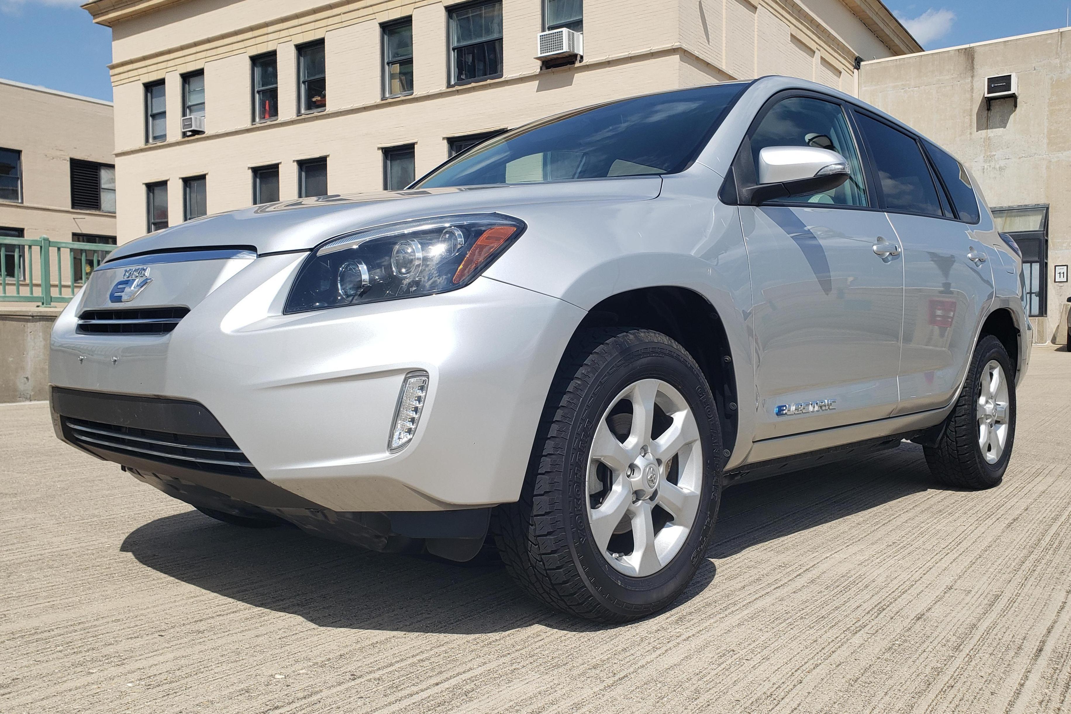 2013 Toyota RAV4 EV